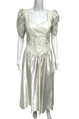 Vintage Alfred Angelo women’s weeding formal dress lace satin with pearls size 6