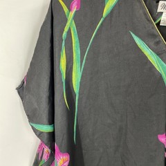 VTG Winlar kaftan dress in a black, pink, and green floral print One Size Mumu