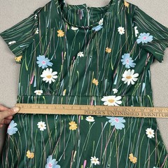 Vtg 70’s Women’s Shift Dress Green Retro Floral Print Polyester 32” W 40” L