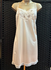 Vintage L’EGGS Short FULL SLIP Gown Size 40 Large LACE Sheer NYLON Coquette