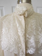 Vintage Cloak of Many Colors Ivory Linen L/S Lace Collar Bib Victorian Blouse S