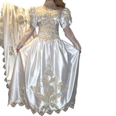 Alfred Angelo Pearl Beaded Satin w/Lace White Lng Sleeve Wedding Dress 12′ Train