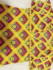India Boutique Vintage-Style Crochet Granny Square Floral Boho Scalloped Coverup