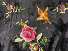 Vintage Golden Bee Black Embroidered Bird And Floral Kimono Satin Robe Large NWT