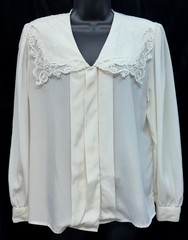 VTG David Matthew Women Size 12P Button Up Long Sleeve Lace Collar Blouse Cream