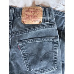 Vintage Levi’s 550 made in USA hard to find smaller size charcoal wash. Y2K