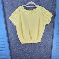 VTG 80s Hand-Knit Yellow Sweater Scalloped Eyelet-Lace Sleeve Cottagecore M/L