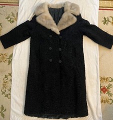 Vintage Persian Curly Lambs Wool Women’s Coat Mink Collar 3/4 Sleeve 44 Inches