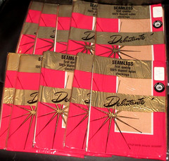 Vintage Nylon Stockings DEBUTANTE CINNA-GLO BEIGE 10.5 A-7 900 Never worn TEN