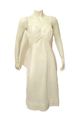 Adonna Embroidered Scalloped Non-Stretch Dacron Polyester Nylon Full Slip 34