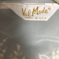 Vintage L Ivory Peignoir Set Val Mode Nightgown Robe Puff Sleeve Pearl Buttons
