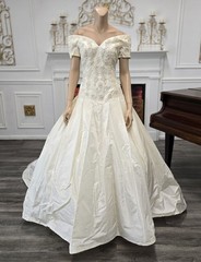 Demetrios Vintage 80s 90s Ivory Taffeta Lace Off Shoulder Wedding Dress sz 10