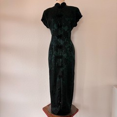Vintage La Belle Womens Asian Midi Dress 10 Green Print 90s USA Frog Fastener