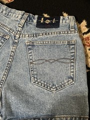 VNTG. l.e.i. Denim Short Shorts~5 Pocket~5 Tab Buttons~27” Waist~13” Length~EXC