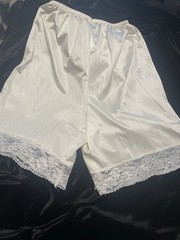 MMI 100% Anton Nylon S Made In USA Pettipants Lace Edge