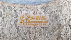 BEAUTIFUL Vintage 1930/40s La Rose Peachy Pink Sheer Lace Dress – Size XS
