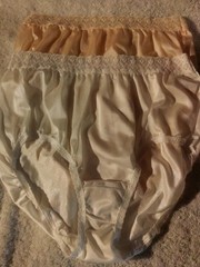 Lot Of 3 Size 6 vintage fruit of the loom 100% nylon panties w/tags Wide Lace