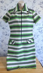 Vintage 1960s Mod Mini Dress White Green Navy Size 12 Made In USA