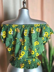 Collectif Retro Style Tiki Blouse Off Shoulder Design Green W/pineapple Print