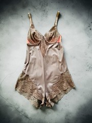 Vintage 70s Taupe Babydoll Romper JC Penny Size 32C Lace Snap Bottom Feminine