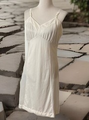Vintage Sliperfection Full Slip Sz 38 White Bodice Form Fitting Adjustable Strap