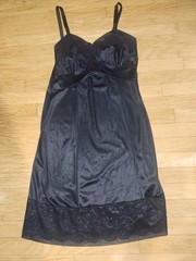 Vintage Unbranded Black Nylon Slip*sz38*Made In USA