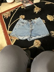 VNTG. l.e.i. Denim Short Shorts~5 Pocket~5 Tab Buttons~27” Waist~13” Length~EXC