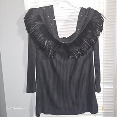 Vintage (1980s/90s) ParisLine XL Black Off-shoulders Detachable Feathers