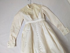 Vintage Wedding Dress XS 00 High neck, empire waist Long Sleeve Ivory Lace VEIL