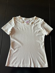 Vintage MONDI Designer 1980’s Cream Form-Fitting Stretchy Tee with Gold Bars