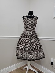 Vintage Cotton Floral Dress Full Skirt Retro 50s/ Mid Century Style