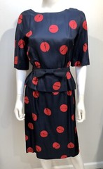 VTG 1950s GRAPHIC RED Geo Print *SILK PEPLUM WIGGLE DRESS w/BOW BELT Leslie Fay