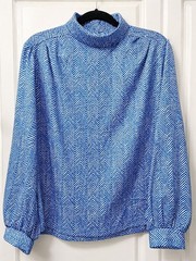Vintage Russ Petites ILGWU Union Made Blue White Chevron Mock Neck Blouse L USA