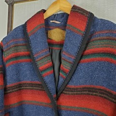 VTG WOOLRICH Size Medium Womens Made in USA Wool Southwest Barn Chore Coat