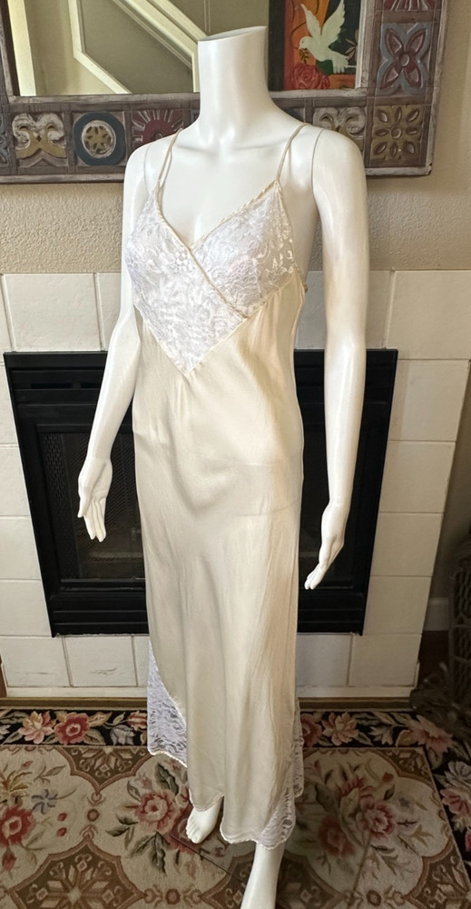 ADAGIO NORDSTROM luxury peignoir 100% silk champagne Nightgown lingerie vtg Lg