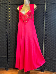 Vintage RED NYLON NIGHTGOWN Plus Size 2X Long Sheer LACE Old Hollywood Glam Diva