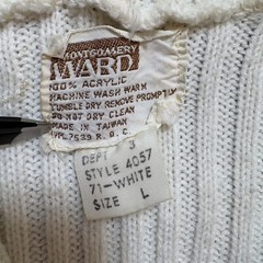 Vintage Montgomery Ward Cable Knit Hooded Cardigan Sweater Ivory w/ Wood Buttons