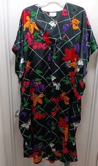 California Dynasty Vtg 80s One Size Kimono Kaftan Black Satin Floral