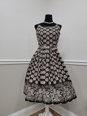 Vintage Cotton Floral Dress Full Skirt Retro 50s/ Mid Century Style