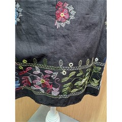 Vintage 1995 Harold’s Little Black Dress Floral Embroidery Side Slit 100% Cotton