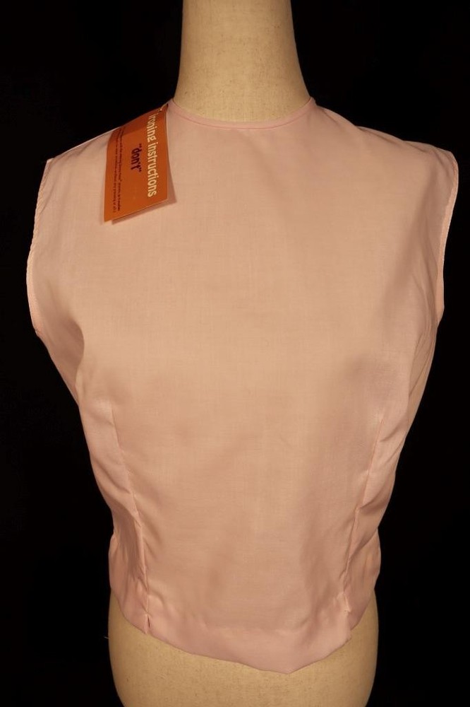 Vintage Deadstock 1960’s Pink Poly Blouse Size 40″ Bust Excellent Condition