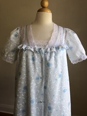 STUNNING NWOT VTG STARDUST Blue Floral White Lace 2pc Nightgown Robe Set SZ S