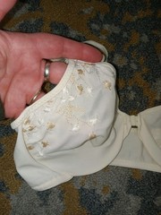 Vintage Warners Bra 36B Ivory Front Close Embroidered Wired Unlined #01118