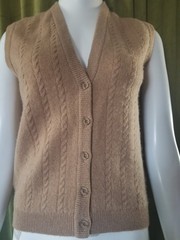 1970’s JAEGER UK cashmere Camel Hair Blend Cableknit Womens Vintage Vest sz S 34