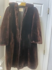 Vintage Lamb? Fur Coat Brown Shearling Lining Pure dye Pure Silk Woman Sm READ