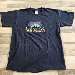 New Orleans Mardi Gras Mask Embroidered Tee Vintage 90s Sz Large NOLA Masquerade