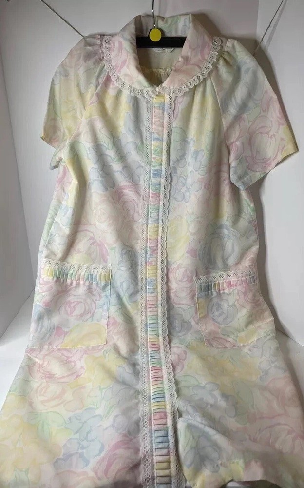 Vintage Robe Dan Ellen Light Cotton House Coat Blend Snap Front Day Dress Robe M