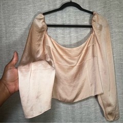 Wilfred Aritzia Satin Blush Women’s Romantic Smocked Blouse Size L