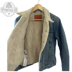 Vintage Levi’s Women’s Blue Sherpa Lined Denim Jean Trucker Jacket