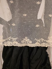 VICTORIAN 19TH C HAND MADE LACE LONG STOLE W RICH FLORAL DESIGNS FOR DRESS